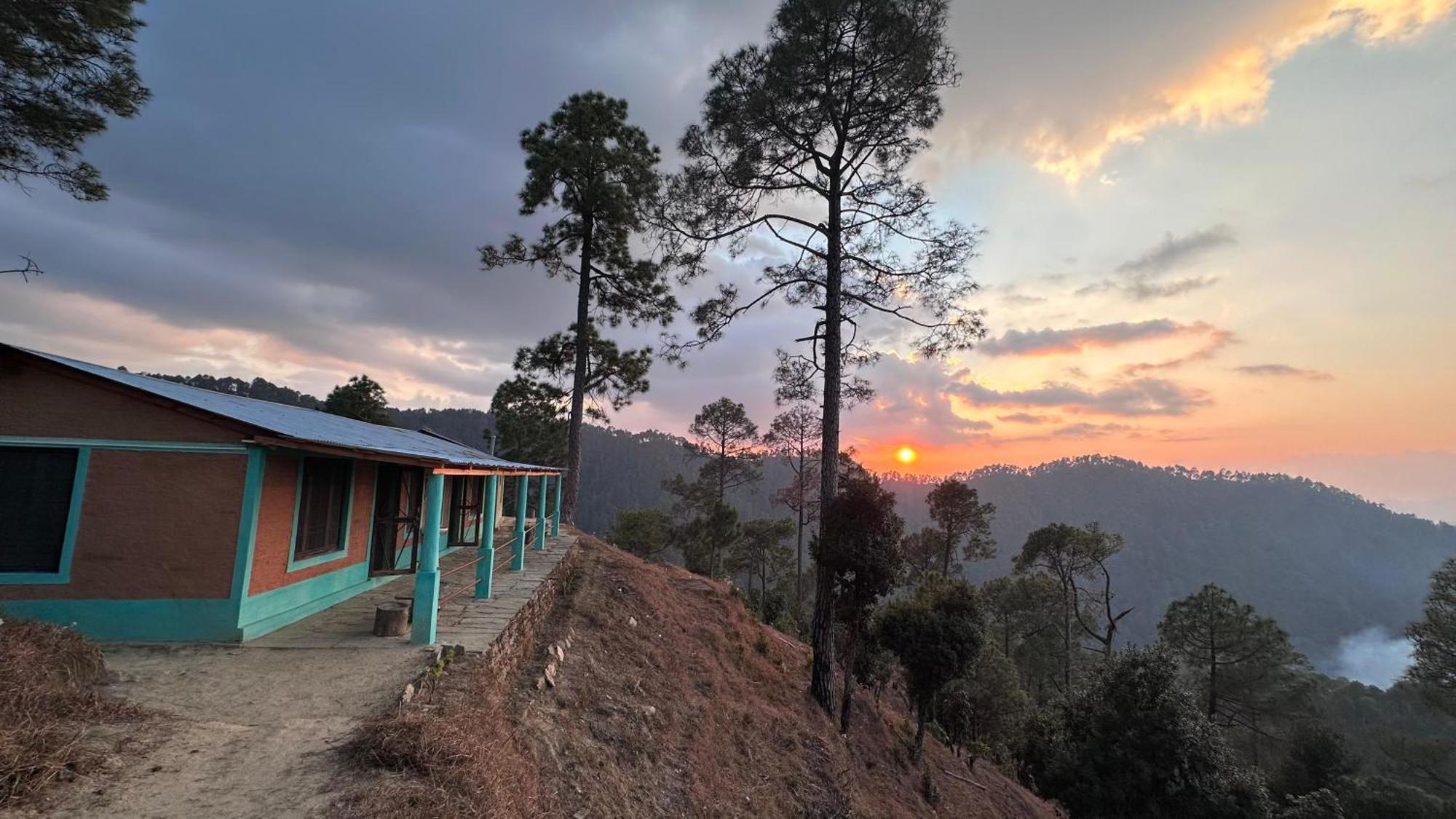 Joshi Cottage Binsar Extérieur photo